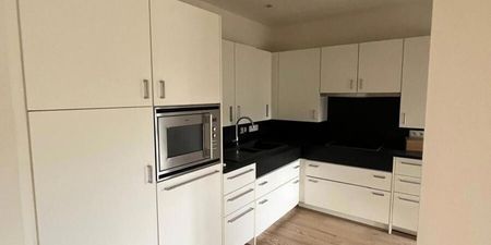 Appartement te huur in Mortsel voor € 2.500 met 2 slaapkamers - Photo 3