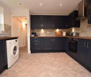 Dunn Close, Wrenthorpe, WF2 - Photo 5