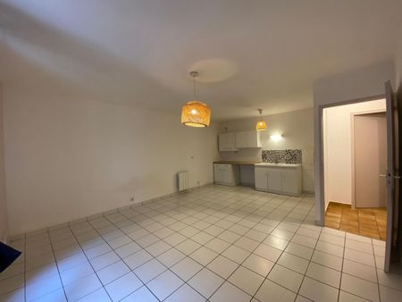 Location Appartement 3 pièces 57m² BEAUMONT LES VALENCE 26760 - Photo 2