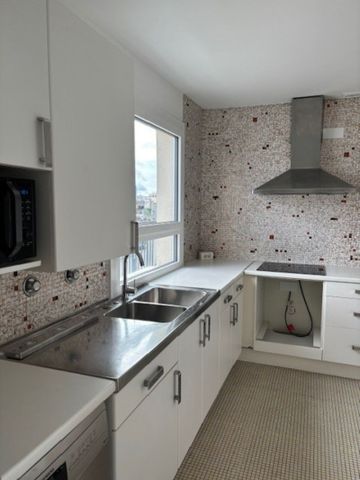 Location Appartement 5 pièces 115m² - Photo 3