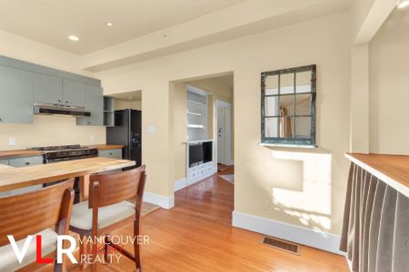 Townhouse in Vancouver East Side, BC - Photo 5