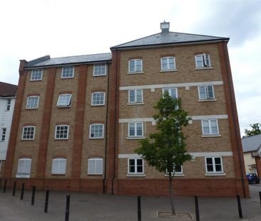 Albany Gardens, Colchester - Photo 4