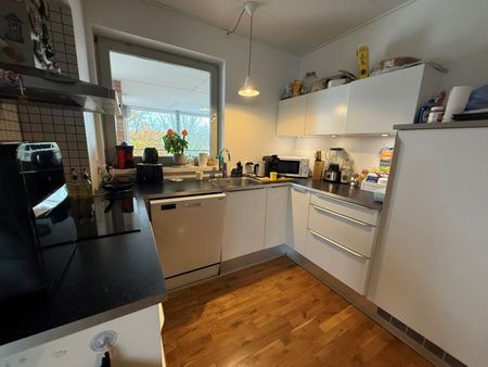 3 værelses lejlighed med skøn altan. - Photo 5