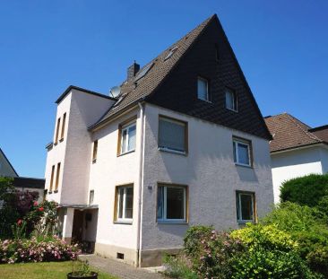 Geräumige 2-Zimmer-Wohnung mit Balkon in zentraler Lage von Leverku... - Foto 1
