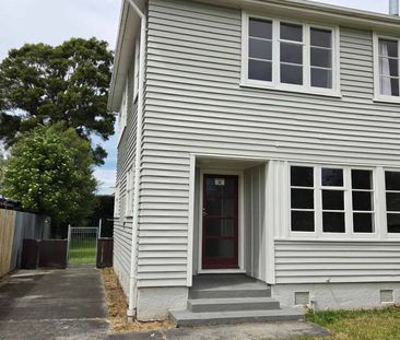 A BOTTLER IN BRYNDWR!!! - Photo 3