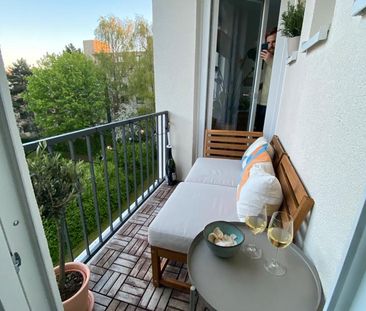 Helle 3-Zimmer-Altbauwohnung (~80qm) Balkon - Toplage Winterhude - Photo 2