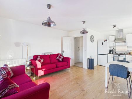 2 bedroom apartment to rent - Photo 2