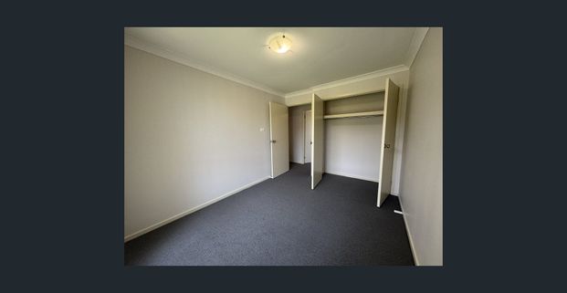 FOUR BEDROOM FAMILY HOME - GREAT LOCATION - Photo 1