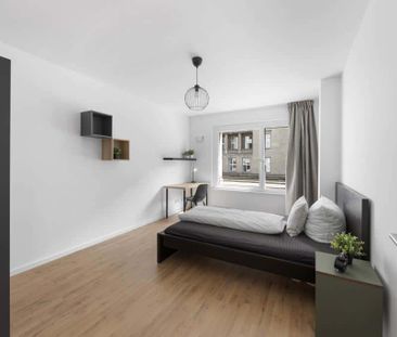 Room in Sansibarstraße, Berlin for 80 m² with 3 bedrooms - Photo 5