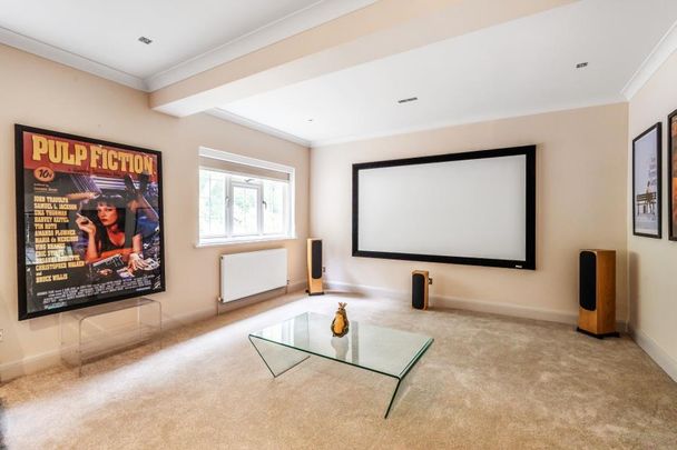 8 bedroom detached house to rent - Photo 1