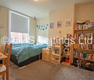 3 Bedroom Mid Terraced House for rent in Beechwood Mount - Photo 6