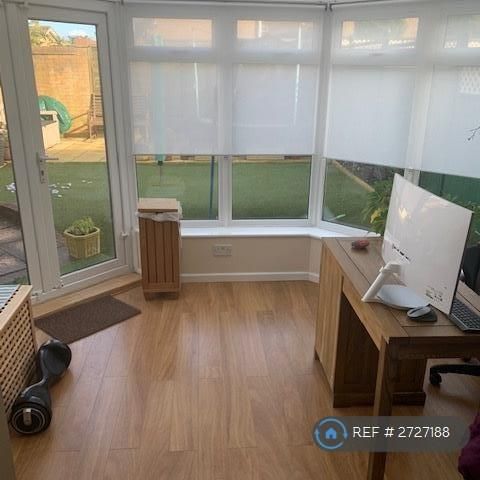 3 bedroom end of terrace house to rent - Photo 1