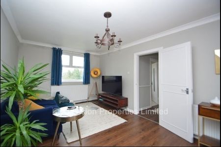 2 Bedroom Flat Foxhill Court Weetwood - Photo 3