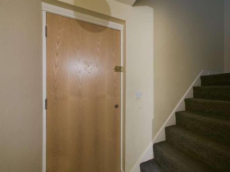 Ross Court View, Rock Park, Rock Ferry, CH42 - Photo 5