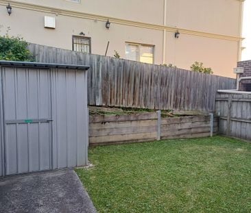 2/35 Angus Drive, Glen Waverley - Photo 5