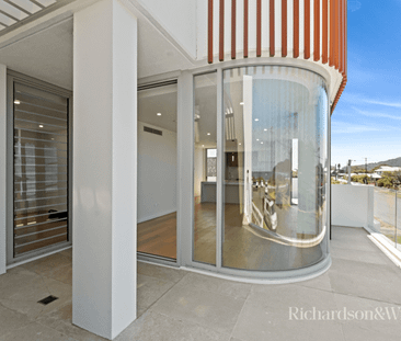 Brand-New Beachside Townhouse! - Photo 4 | Rentumo