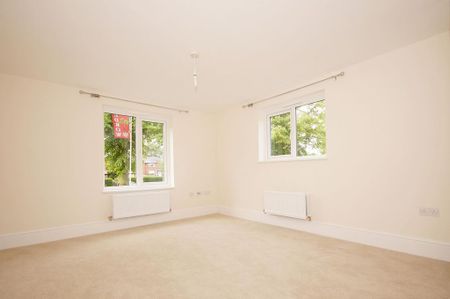 1 bedroom ground floor flat to rent - Photo 4