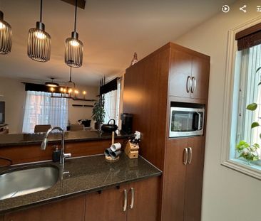 Beautiful Big Condo With 3 Bedrooms And - Photo 1