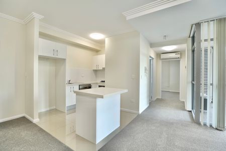 26/3-5 Browne Parade, Warwick Farm NSW 2170 - Apartment For Rent | Domain - Photo 3