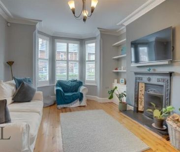 3 bedroom semi-detached house to rent - Photo 5