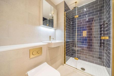 3 bedroom flat to rent - Photo 4