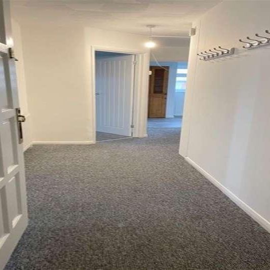 Bannings Vale, Saltdean, BN2 - Photo 1