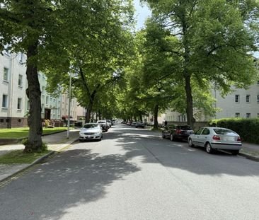 2-Raum • ruhige Lage • Chemnitz • mit Balkon • viel Grün • Laminat ... - Foto 4