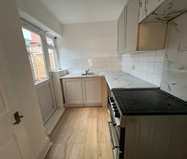 2 Bed Terraced House, Gorst Street, L4 - Photo 6