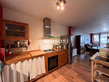 Appartement T2 bis meublé avec terrasse et place de parking - Photo 3