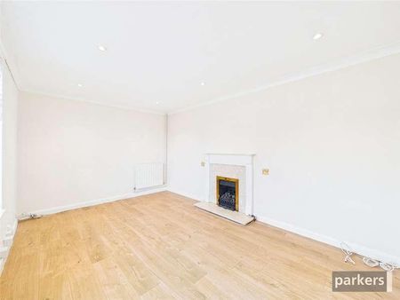 Howth Drive, Woodley, Reading, Berkshire, RG5 - Photo 2