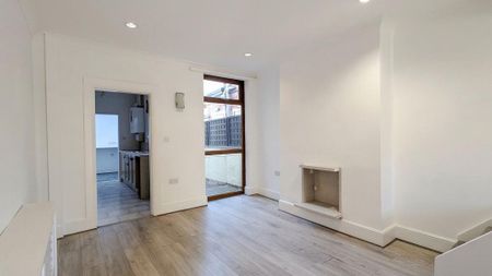 2 bedroom terraced house to rent - Photo 2