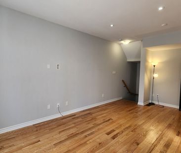 For Lease - 293 Everest Private Unit# A, Elmvale Acres and Area, On... - Photo 3