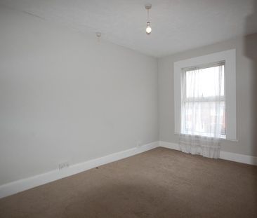 3 bedroom end of terrace house to rent - Photo 6