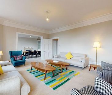 3 bedroom flat to rent - Photo 5