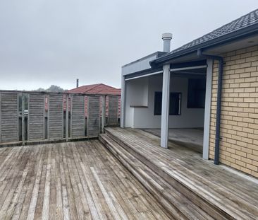 201 Heta Road, Merrilands - Photo 1