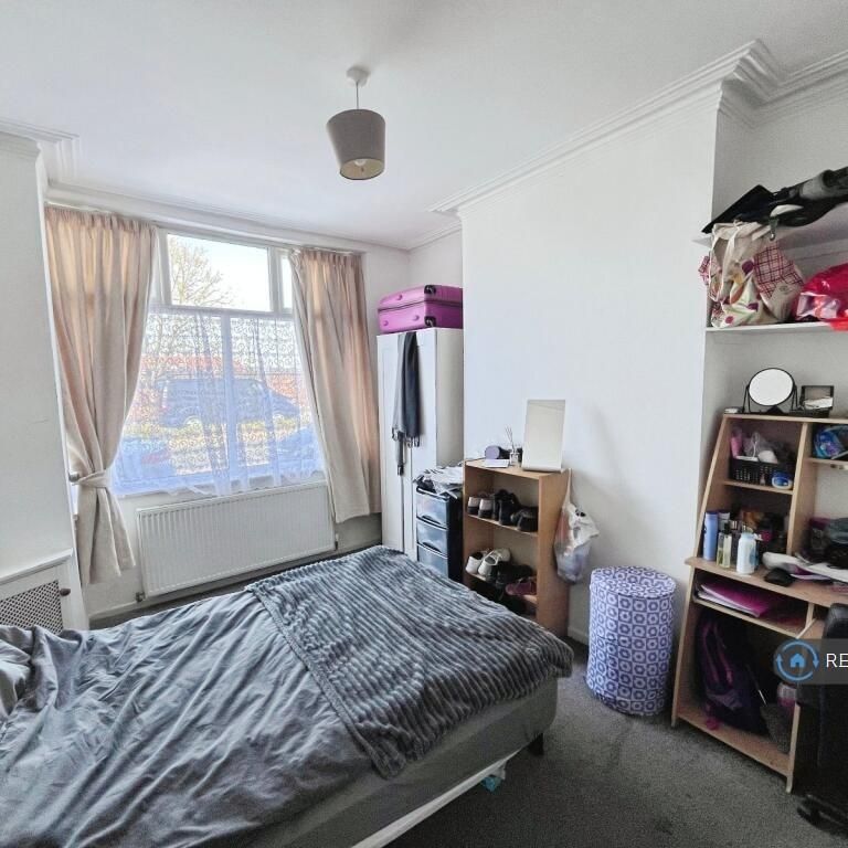 4 bedroom terraced house to rent - Photo 1