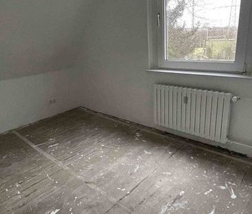 Kleine Dachgeschoßwohnung - Singles aufgepasst - Foto 1