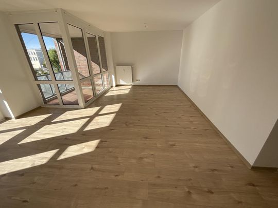 Helle, renovierte 3-ZKB-Balkonwohnung in der City zu vermieten! - Photo 1