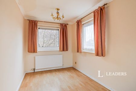 2 bedroom apartment to rent Perry Gardens, Poole, BH15 - Photo 5