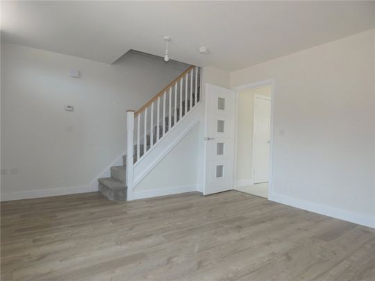 2 bedroom terraced house to rent - Photo 1