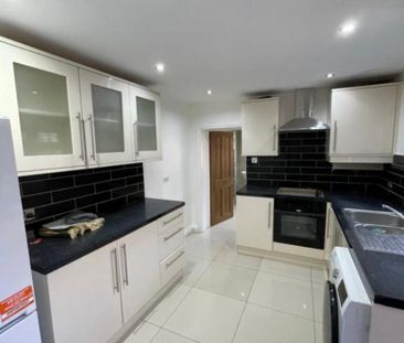 3 bedroom detached house to rent - Photo 6
