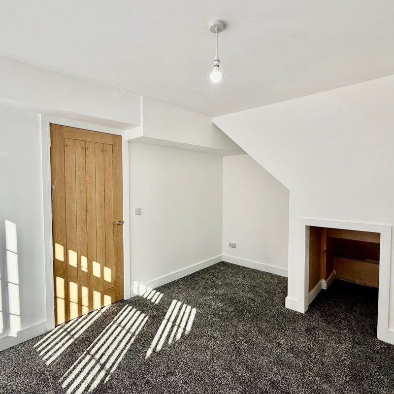Chatsworth Avenue - Photo 1