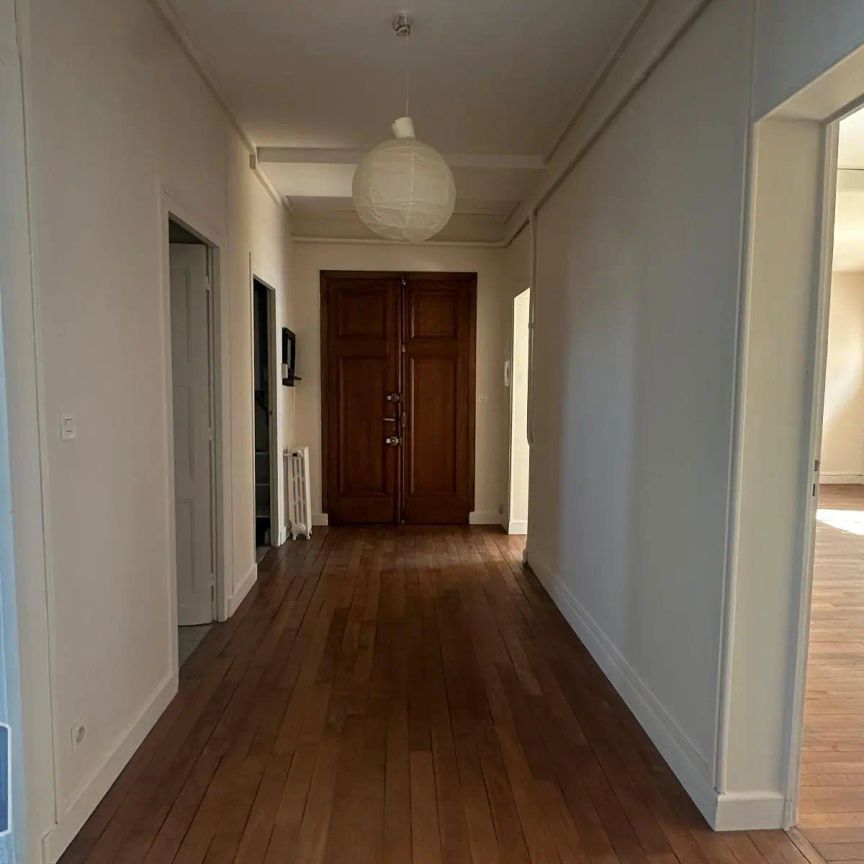 Appartement à louer 3 pièces 102.7m² - Photo 1