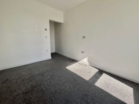 Attleborough Road, Nuneaton, CV11 - Photo 2