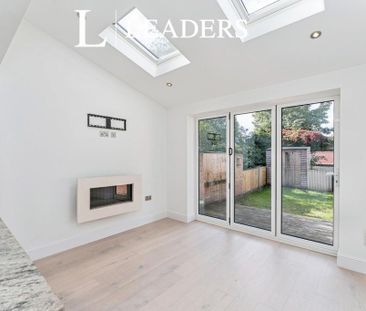 4 bedroom townhouse to rent - Photo 1