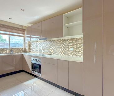 BEST CONDITION AND BEST LOCATION IN CABRAMATTA - Photo 3