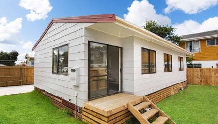 Near-New 3-Bedroom Home with Parking - Photo 3