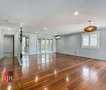 SPACIOUS, AIR CONDITIONED HOME CLOSE TO EVERYTHING - Photo 1
