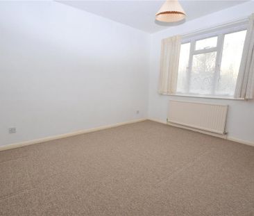 3 bedroom detached house to rent - Photo 2