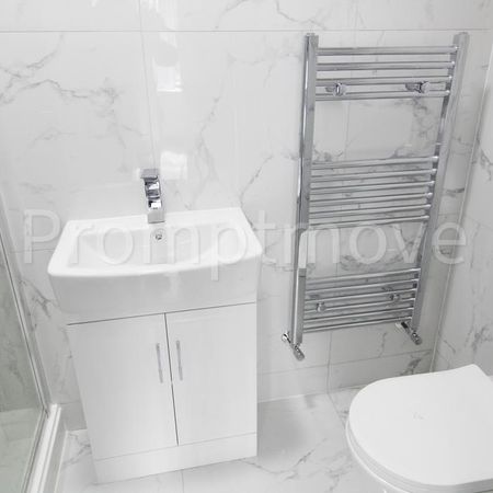 1 bedroom in a house share to rent - Photo 4